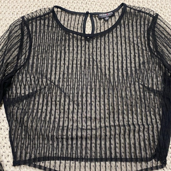 Sheer Bell sleeve top - Picture 3 of 6